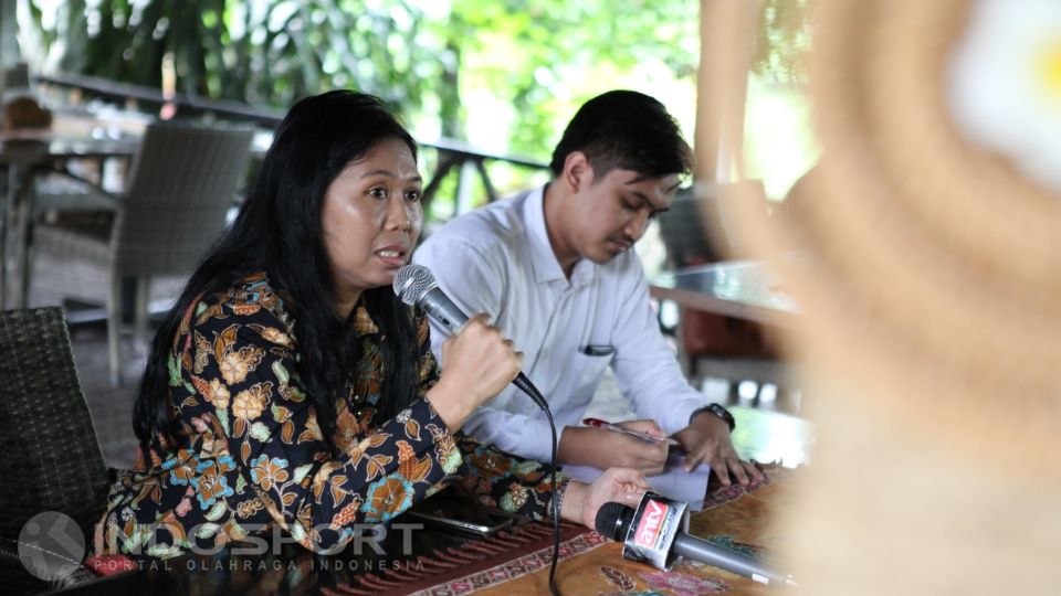 Anggota Komisi X DPR RI, yang juga legenda Tenis Indonesia, Yayuk Basuki. Copyright: © Herry Ibrahim/INDOSPORT